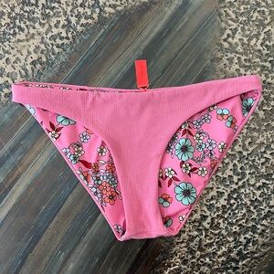 Maaji Rose Lemonade Flirt Thin Side Bikini Bottom reversible sz medium NWOT pink